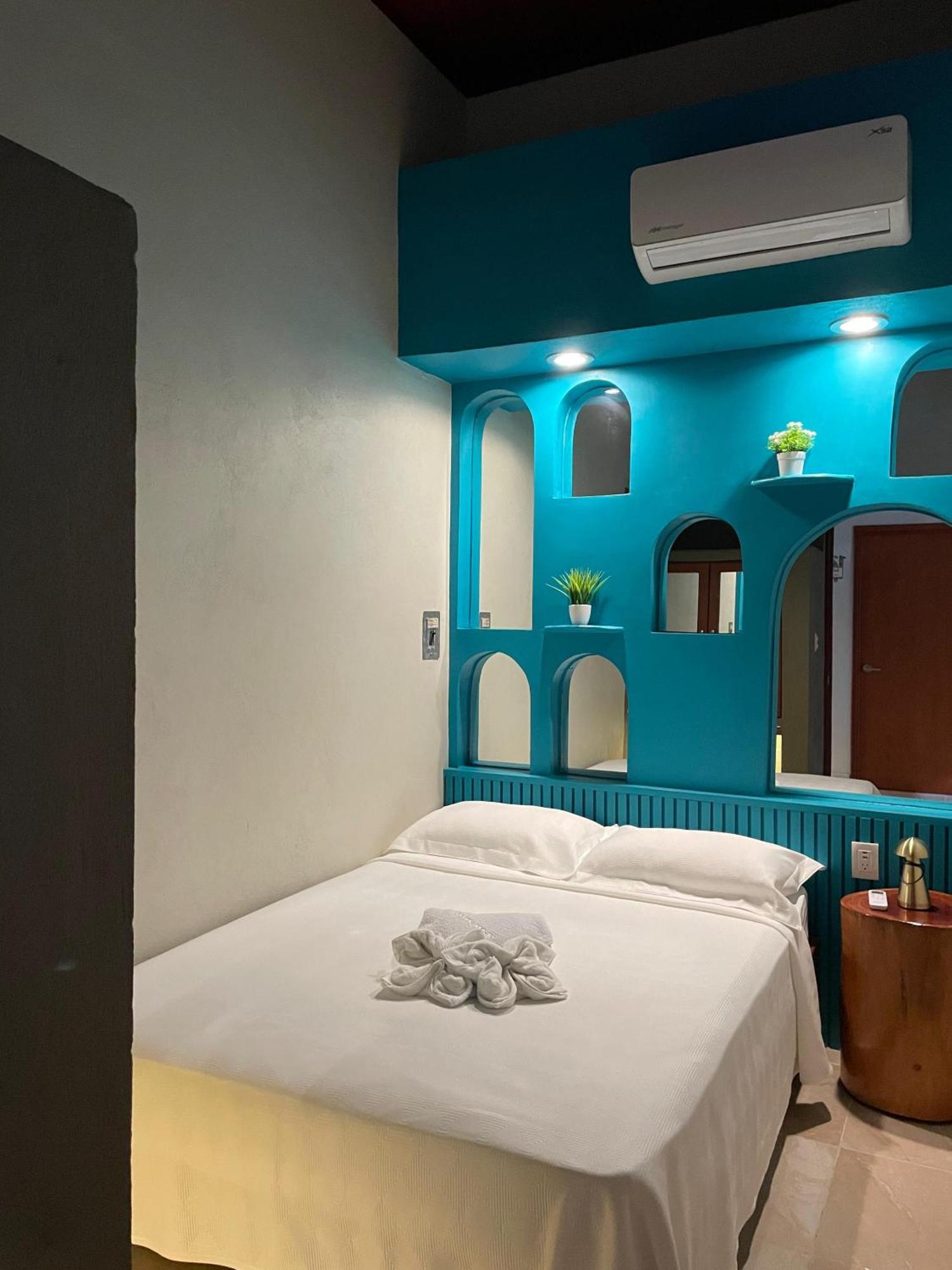 Hostal Poquito A Poquito Valladolid  Ngoại thất bức ảnh