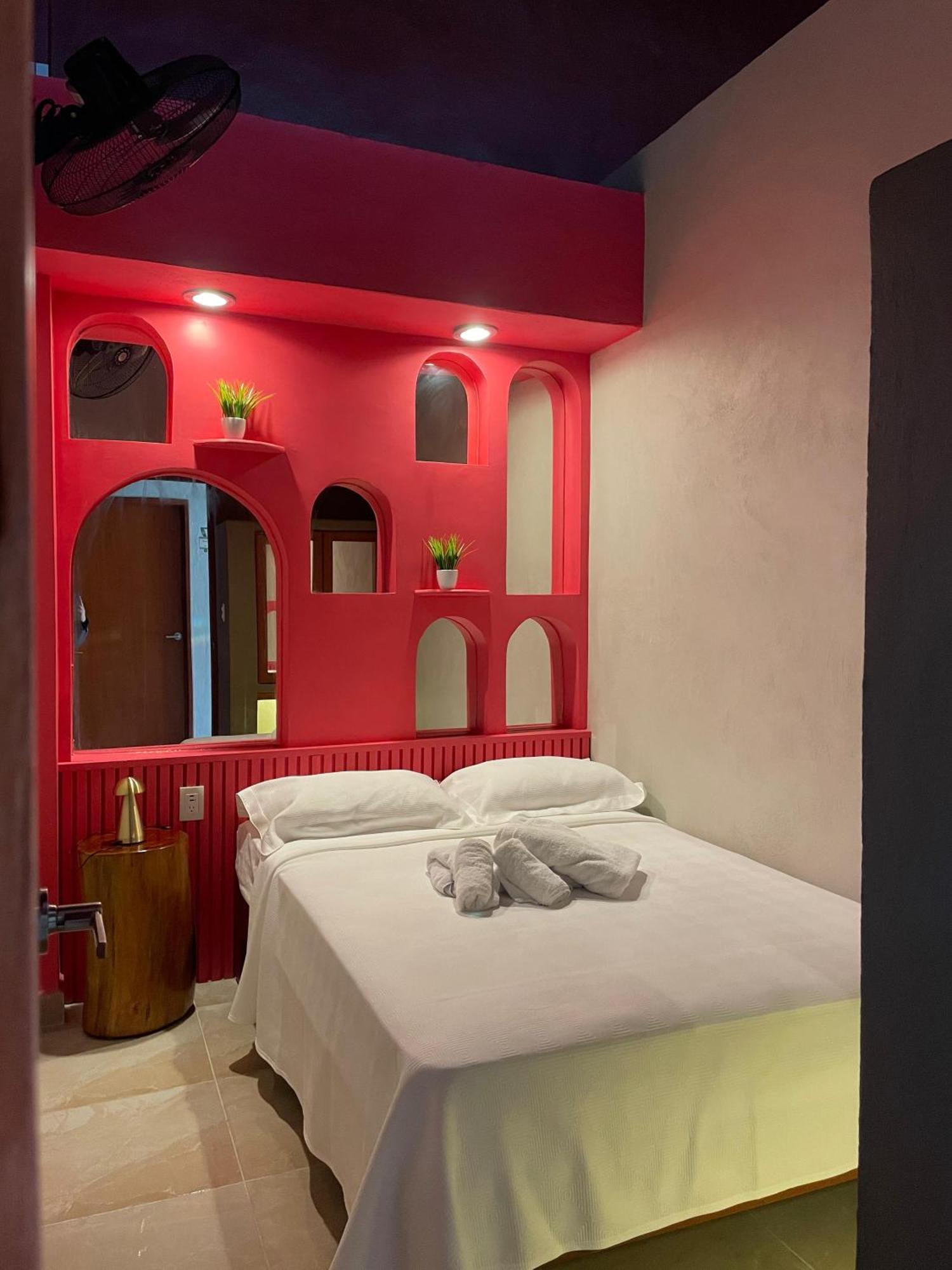 Hostal Poquito A Poquito Valladolid  Ngoại thất bức ảnh