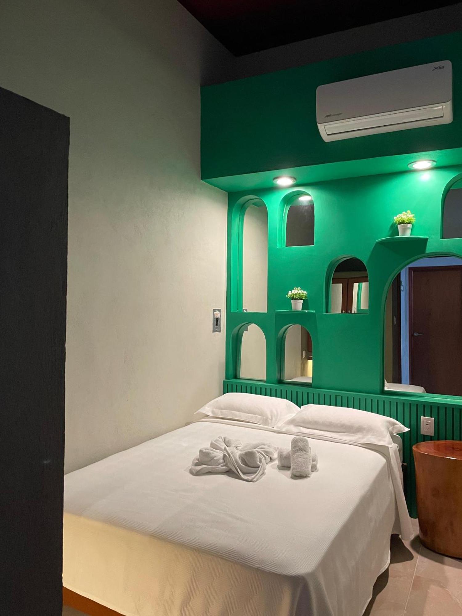 Hostal Poquito A Poquito Valladolid  Ngoại thất bức ảnh