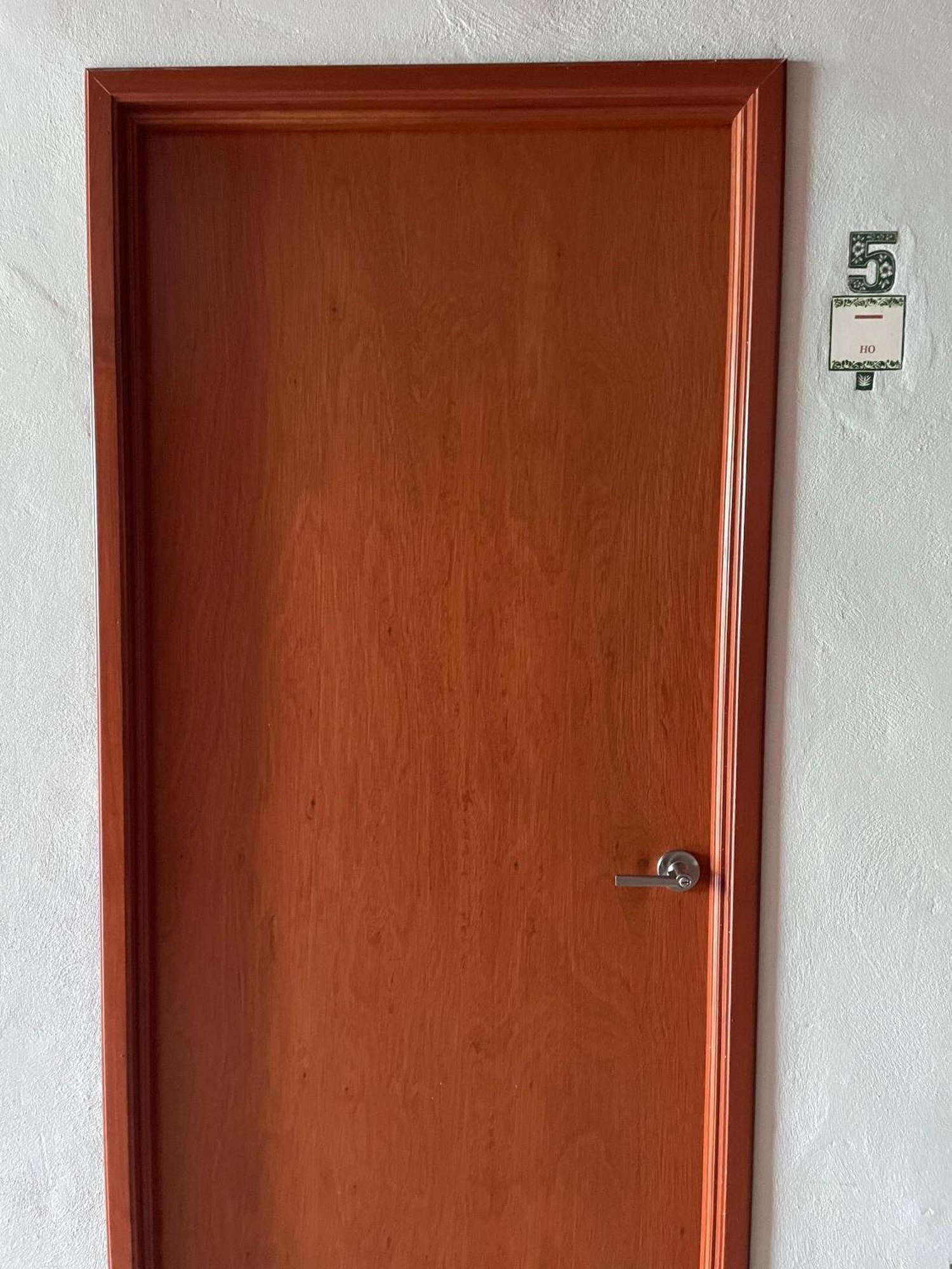Hostal Poquito A Poquito Valladolid  Ngoại thất bức ảnh